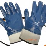 gloves for working with sealant